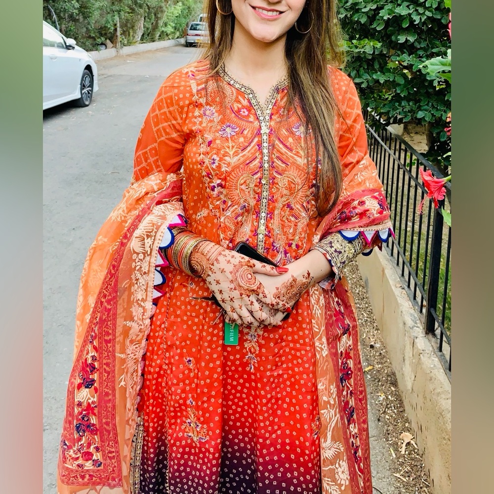 Elegant Orange and Purple Embroidered Dress - Picture 2 of 4